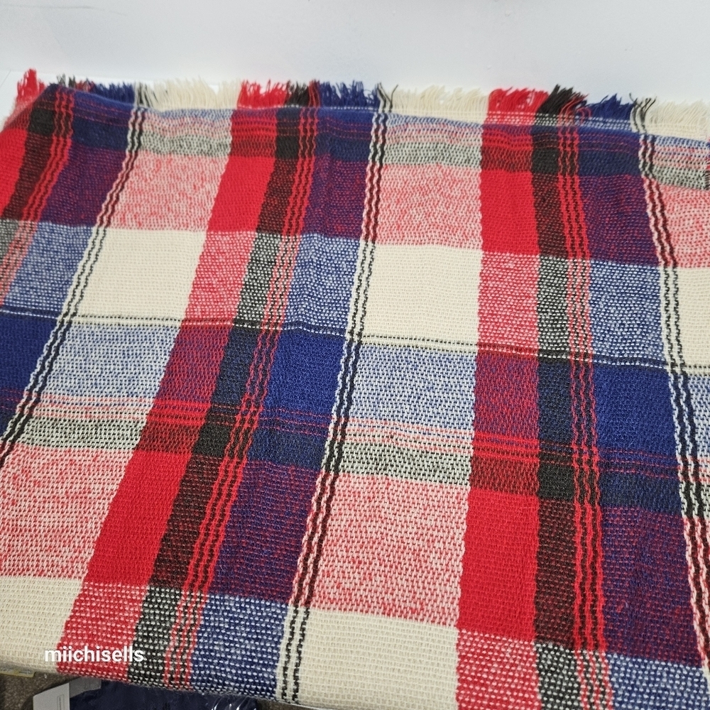 Scarfs - Picture 5 of 7